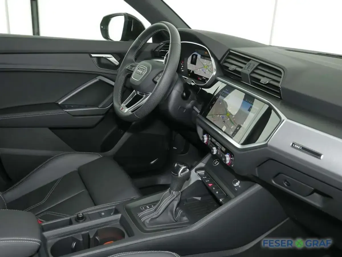 Gebraucht Audi Q3 S-Line 150 PS (110 kW) 2025 Mythosschwarz metallic SUV