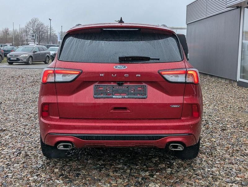 Gebraucht Ford Kuga ST-Line 152 PS (111 kW) 2021 Rot SUV