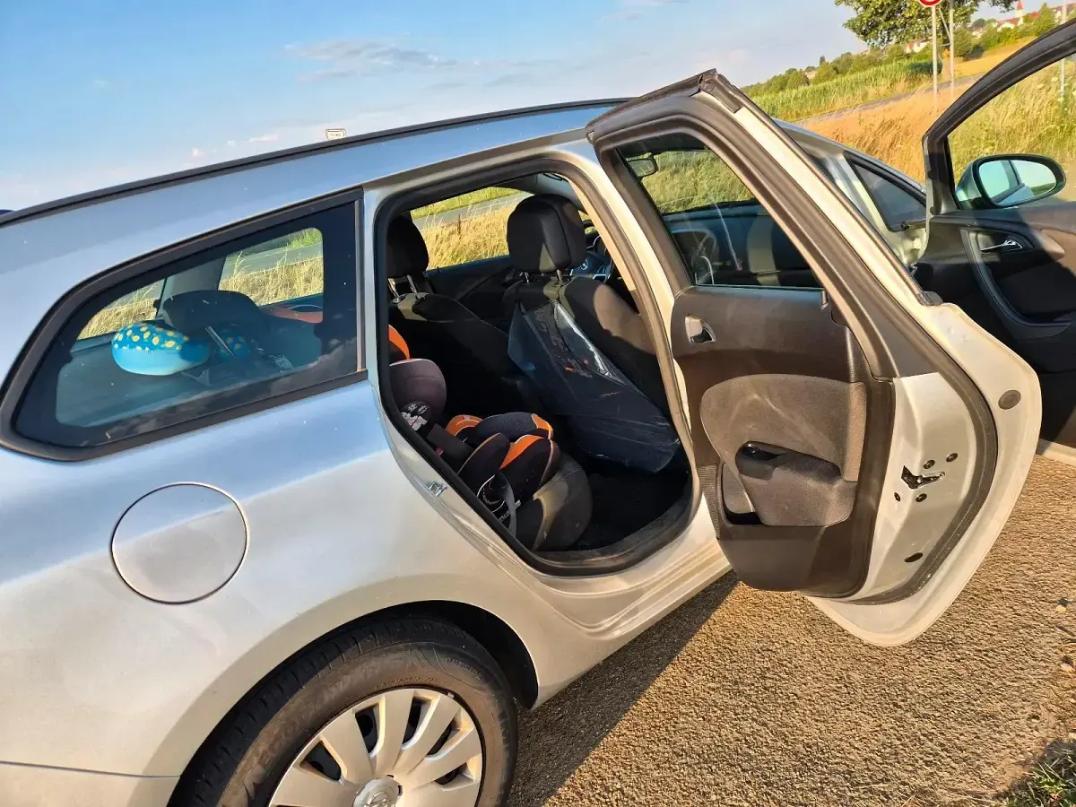 Gebraucht Opel Astra 110 PS (80 kW) 2015 Grau Kombi