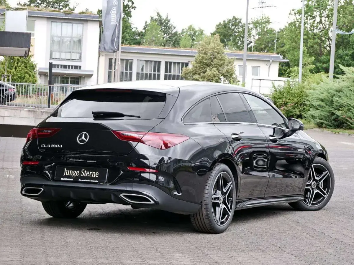 Gebraucht Mercedes CLA180 AMG 116 PS (85 kW) 2024 Schwarz Coupé