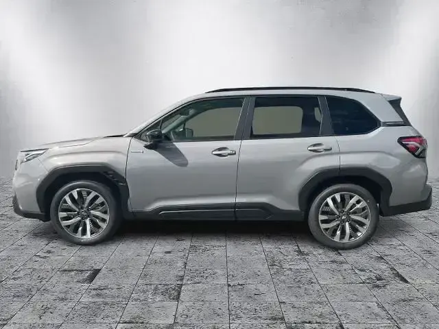 Gebraucht Subaru Forester Platinum 136 PS (100 kW) 2025 River rock pearl SUV