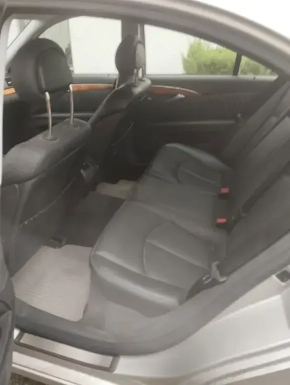 Gebraucht Mercedes E220 Elegance 150 PS (110 kW) 2005 Silber Limousine