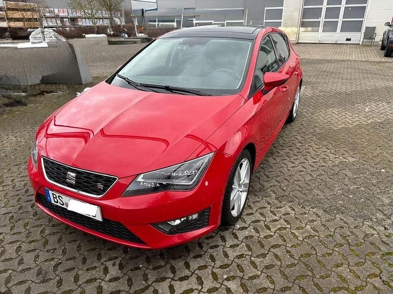 Gebraucht Seat Leon FR 140 PS (102 kW) 2013 Rot Limousine