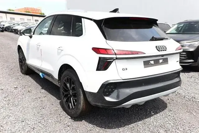 Neu Audi Q3 Ambiente 204 PS (150 kW) 2026 (arkonaweiß) SUV