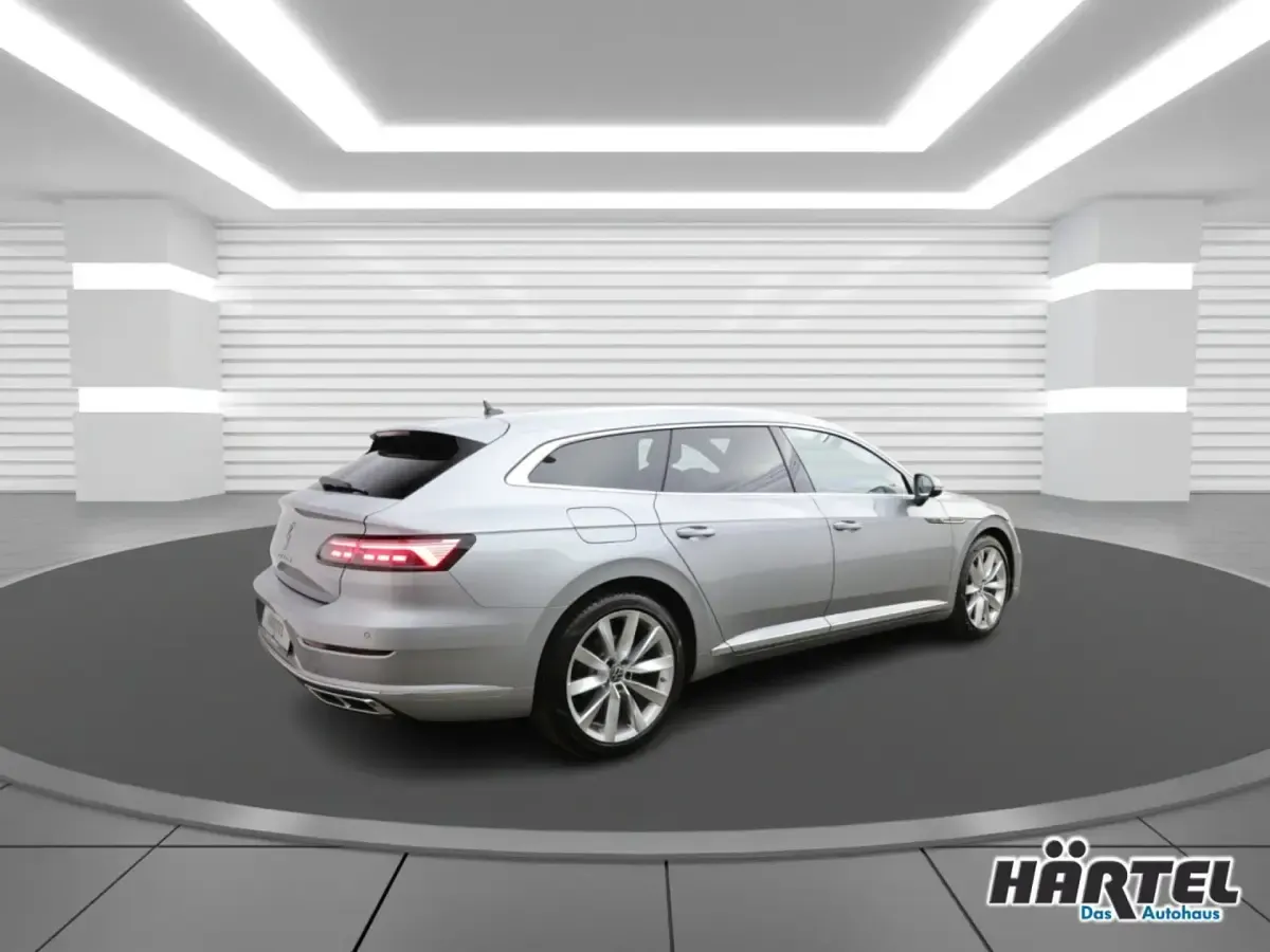 Gebraucht VW Arteon R-line 150 PS (110 kW) 2023 Pyritsilber (silver), metallic Kombi