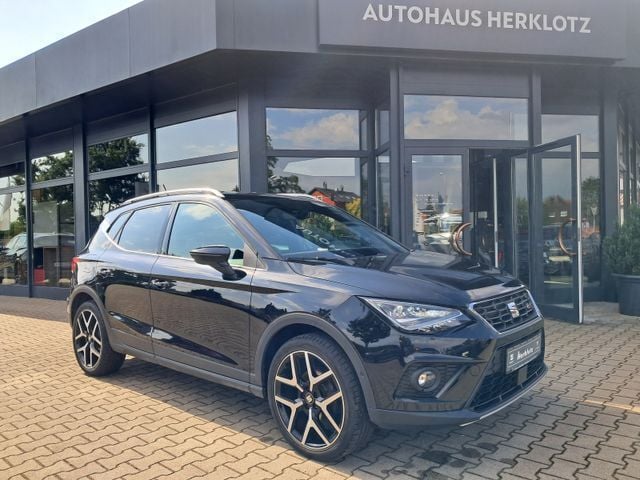 Midnight schwarz metallic (metallic) Gebraucht 2021 Seat Arona FR SUV | 17.880 € (Etwas zu teuer) - Bild 1/4