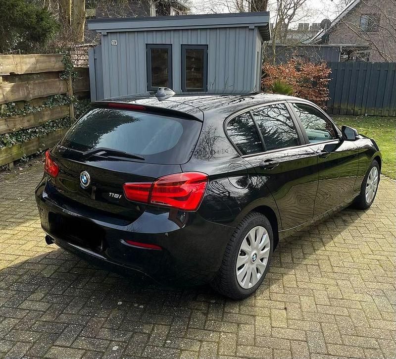 Gebraucht BMW 116 109 PS (80 kW) 2016 Schwarz Kleinwagen