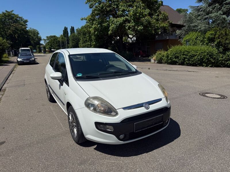 Gebraucht Fiat Punto Evo 77 PS (56 kW) 2011 Weiß Kleinwagen