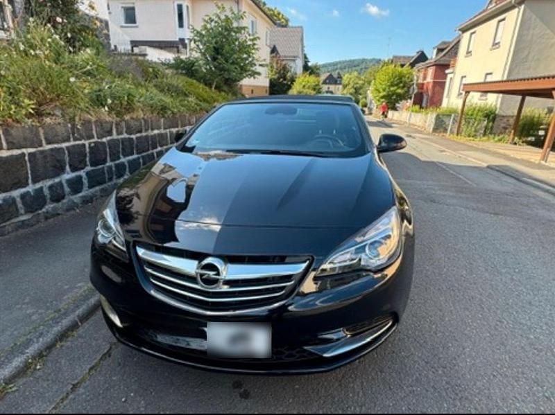 Gebraucht Opel Cascada 140 PS (102 kW) 2018 Schwarz Cabrio