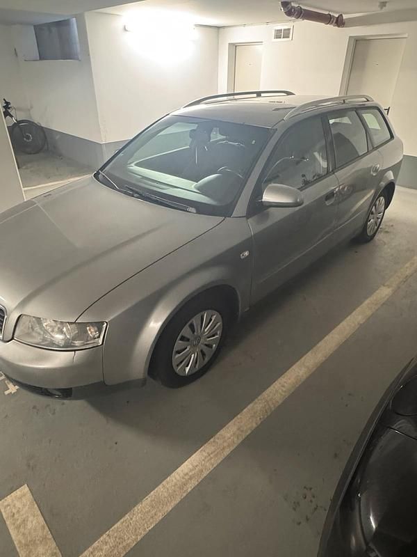 Gebraucht Audi A4 110 PS (80 kW) 2003 Grün Limousine
