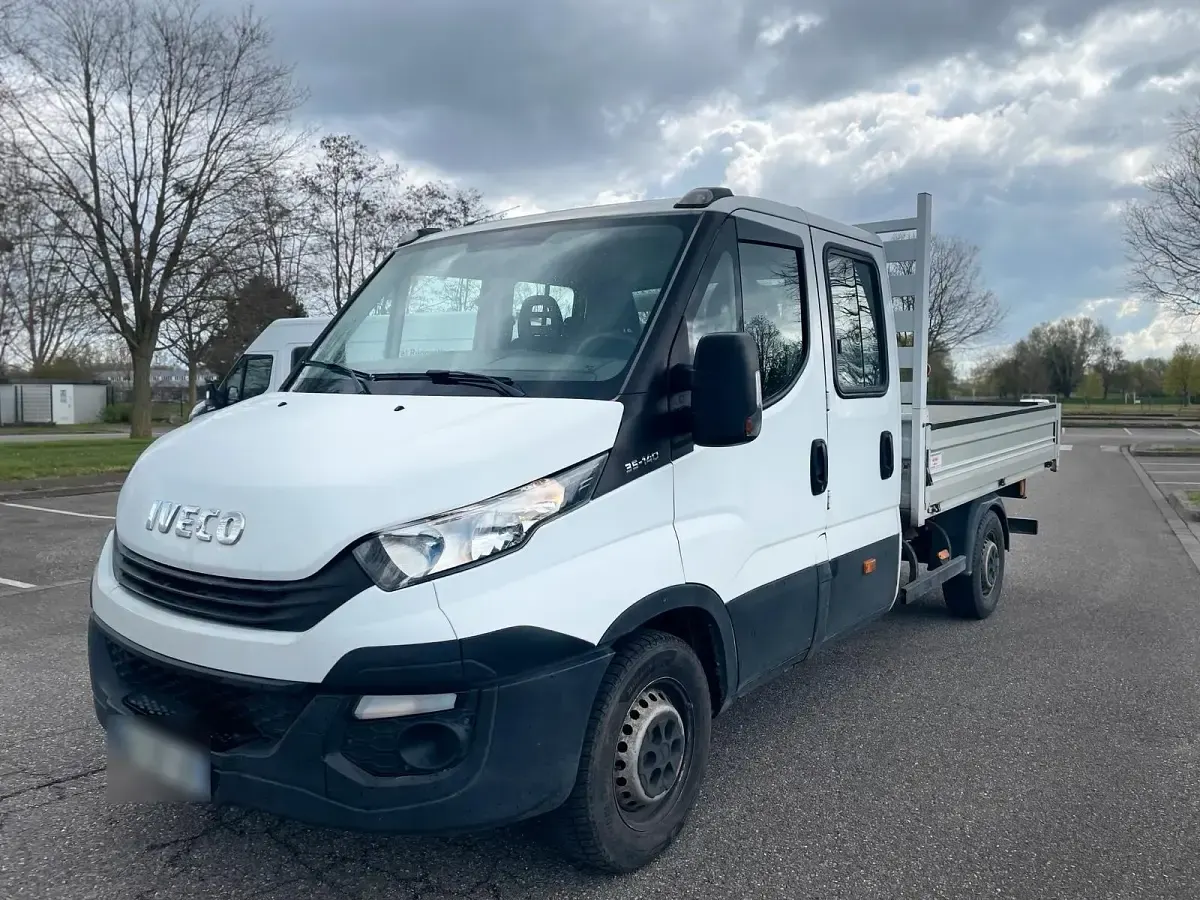 Second-hand Iveco Daily 136 CP (100 kW) 2017 Alb