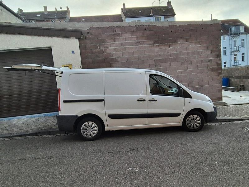 Gebraucht Peugeot Expert 128 PS (94 kW) 2013 Weiß Van