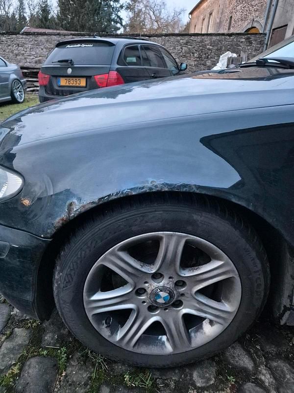 Gebraucht BMW 320 150 PS (110 kW) 2002 Schwarz Limousine