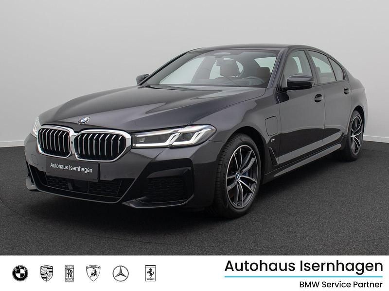 Sophistograu brillanteffebraun Gebraucht 2021 BMW 545e M Sport Limousine | 43.999 € (Fairer Preis) - Bild 1/4