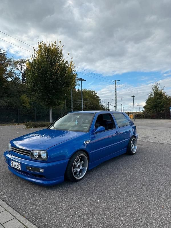 Blau Gebraucht 1996 VW Golf Coupé | 3.000 € (Fairer Preis) - Bild 1/4
