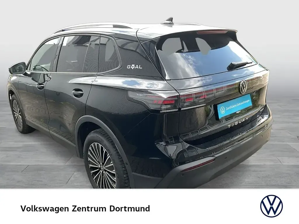 Gebraucht VW Tiguan Goal 193 PS (141 kW) 2025 Grenadillschwarz metallic SUV