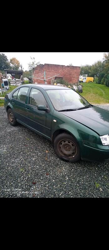 Grün Gebraucht 1999 VW Bora Limousine | 1.600 € (Fairer Preis) - Bild 1/4