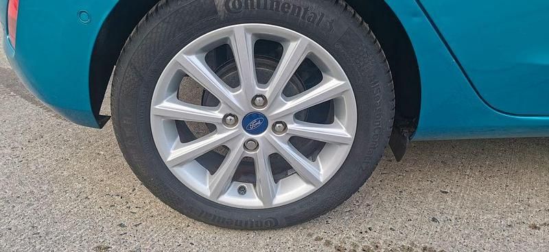 Gebraucht Ford Fiesta Titanium 101 PS (74 kW) 2018 Blau Kleinwagen