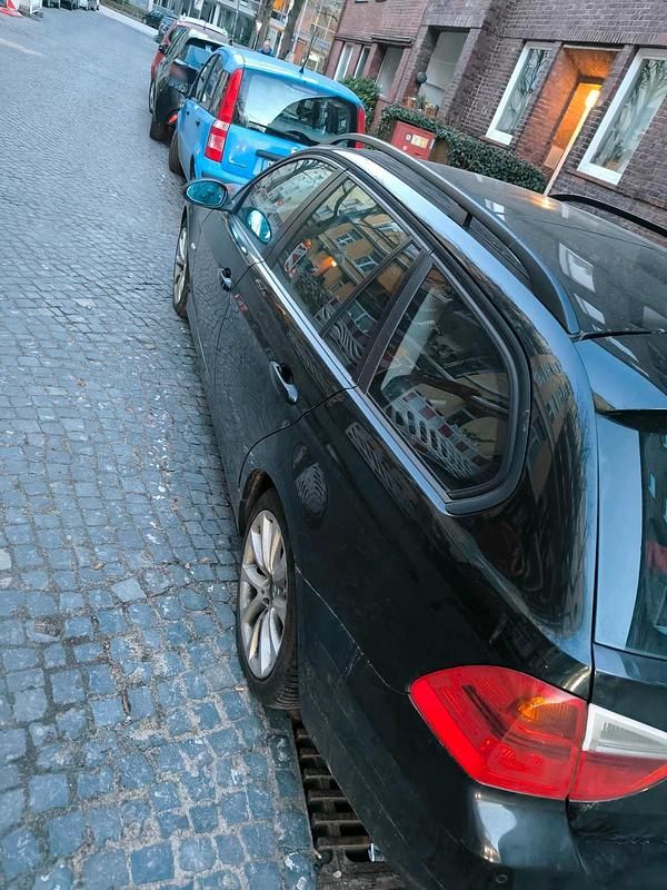 Gebraucht BMW 320 120 PS (88 kW) 2006 Schwarz Kombi
