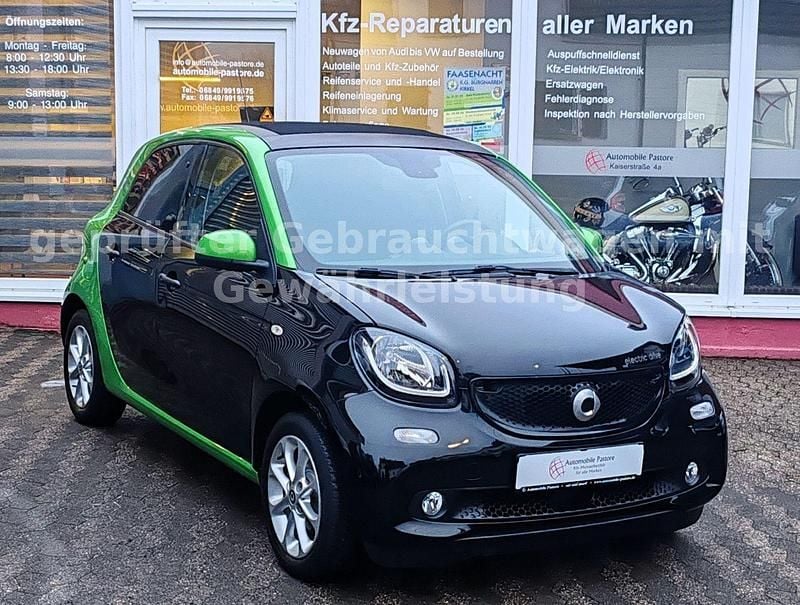 Schwarz Gebraucht 2018 Smart ForFour Electric Drive Kleinwagen | 8.873 € (Guter Preis) - Bild 1/4