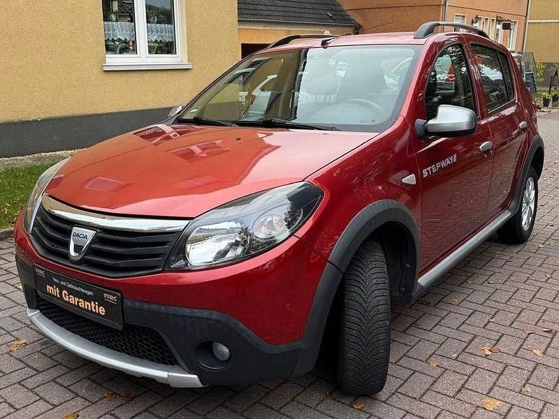 Rot Gebraucht 2010 Dacia Sandero Stepway Kleinwagen | 4.990 € (Etwas zu teuer) - Bild 1/4