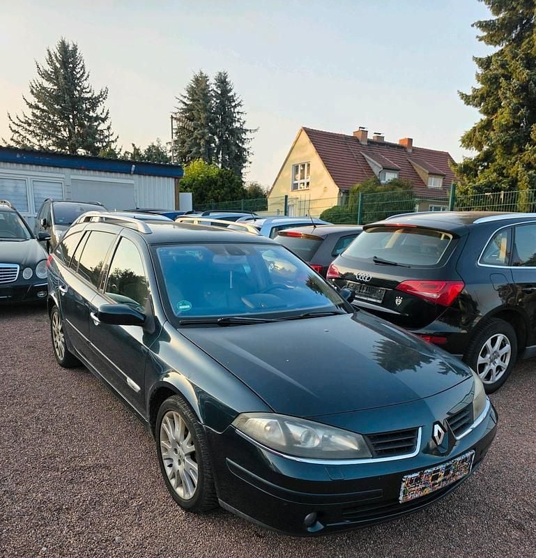 Grün Gebraucht 2007 Renault Laguna III Kombi | 2.999 € (Fairer Preis) - Bild 1/4