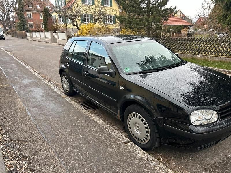 Gebraucht VW Golf IV 75 PS (55 kW) 2002 Schwarz Kleinwagen