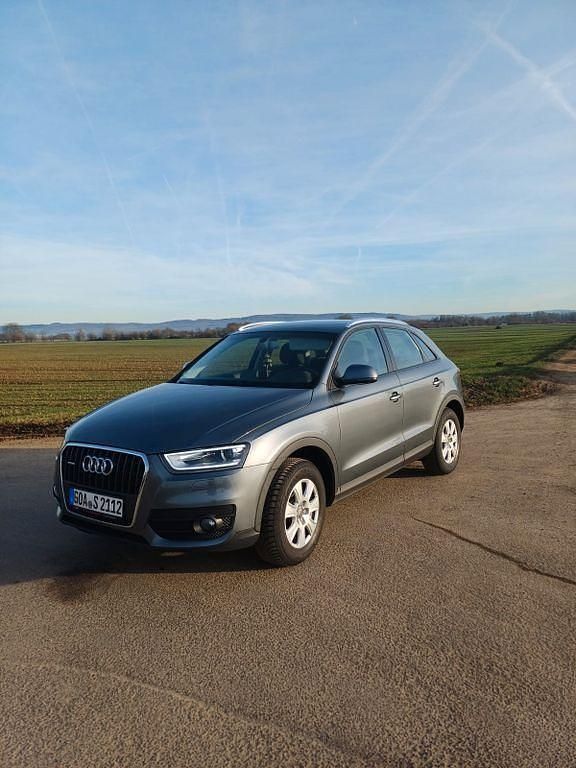 Grau Gebraucht 2012 Audi Q3 S-Line SUV | 10.500 € (Guter Preis) - Bild 1/4