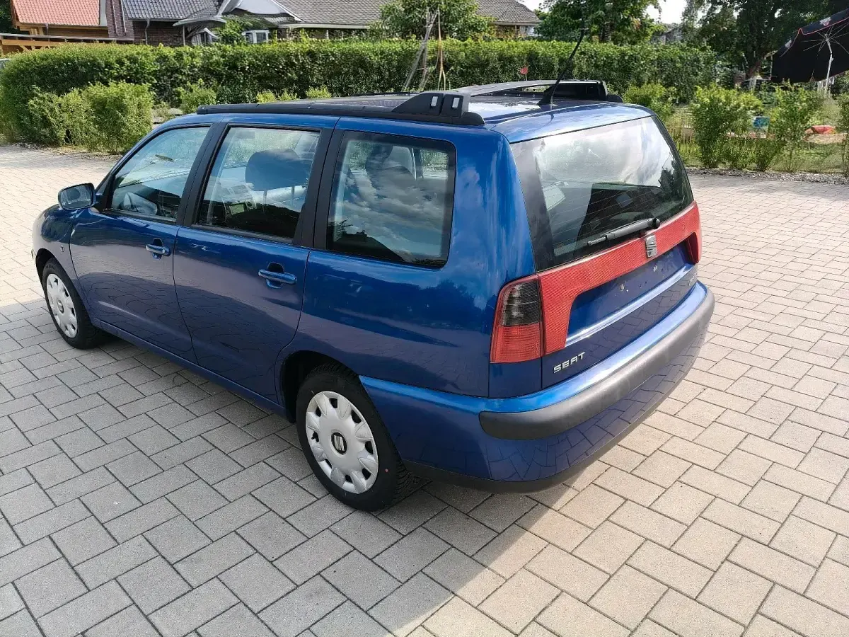 Gebraucht Seat Cordoba 101 PS (74 kW) 2000 Blau Kombi