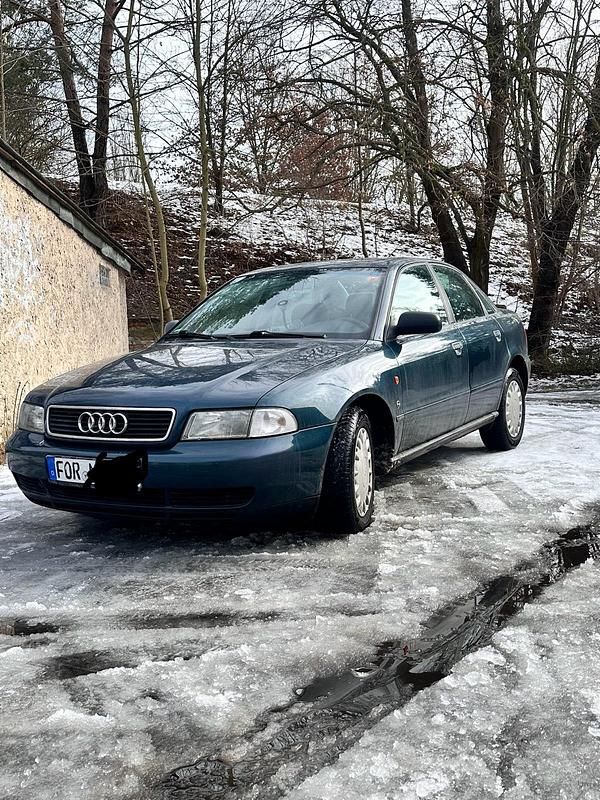 Gebraucht Audi A4 125 PS (91 kW) 1995 Limousine