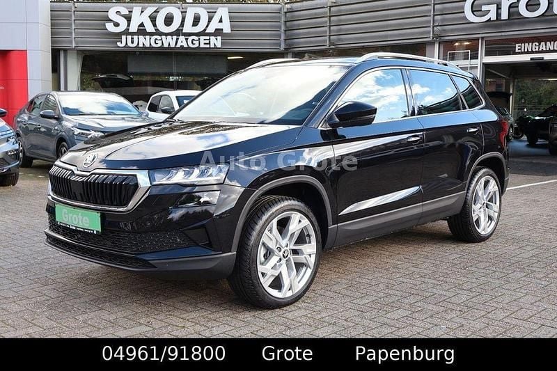 Neu Skoda Karoq Drive 150 PS (110 kW) 2025 Grau SUV