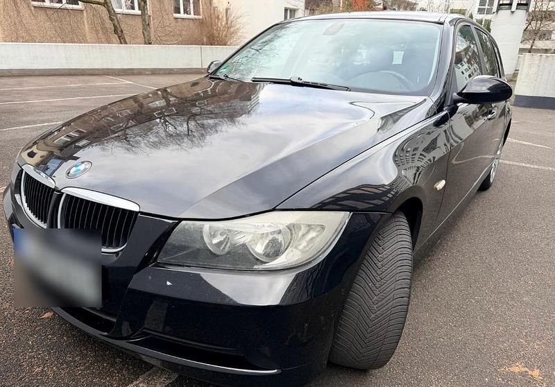 Gebraucht BMW 320 150 PS (110 kW) 2007 Schwarz Kombi