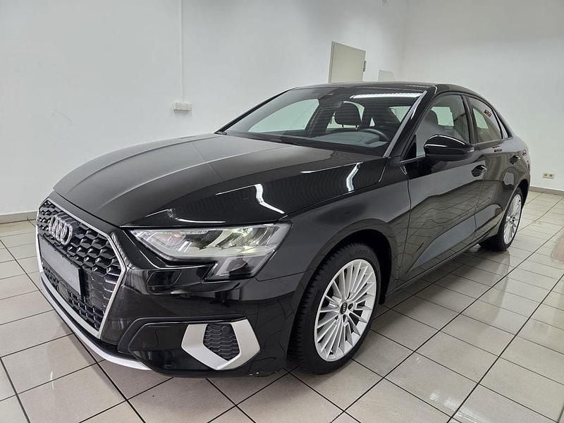 Schwarz Gebraucht 2021 Audi A3 Advanced Limousine | 21.990 € (Guter Preis) - Bild 1/4