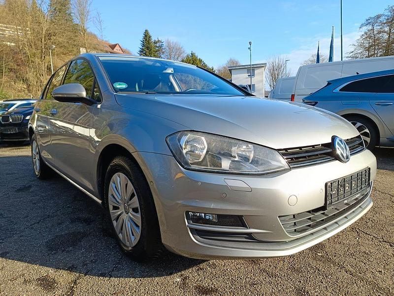 Tungsten silver Gebraucht 2013 VW Golf VII Trendline Limousine | 8.600 € (Fairer Preis) - Bild 1/4