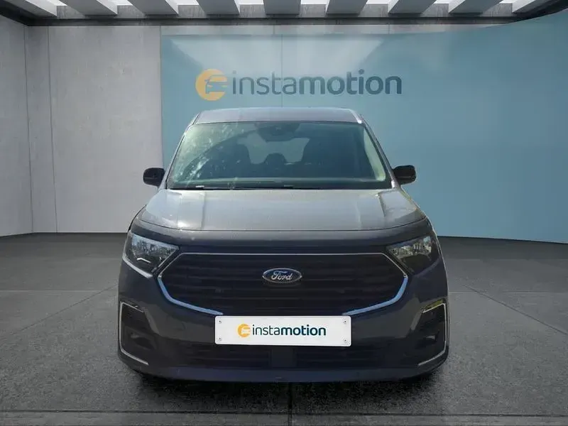 Gebraucht Ford Tourneo 116 PS (85 kW) 2025 Grau Van / Kleinbus