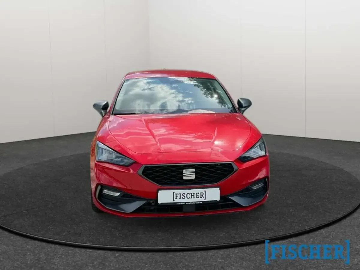 Gebraucht Seat Leon FR 150 PS (110 kW) 2023 Rojo emocion Limousine
