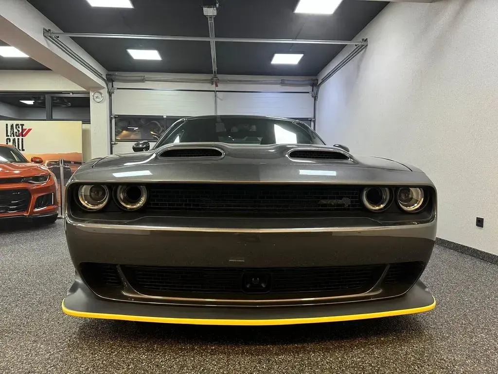 Neu Dodge Challenger 727 PS (534 kW) 2026 Grau