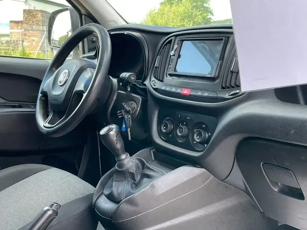 Gebraucht Fiat Doblò 95 PS (69 kW) 2019 Weiß Van / Kleinbus