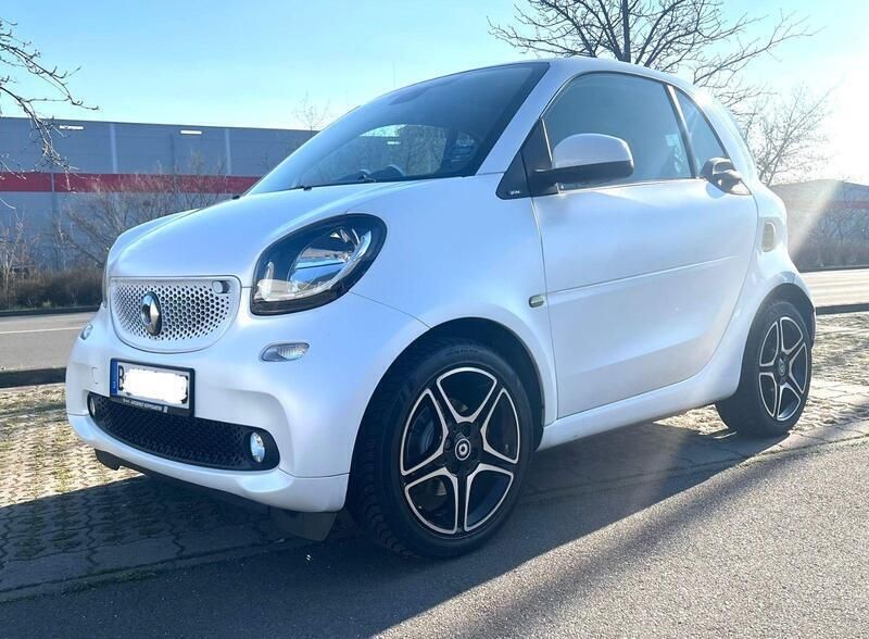 Weiß Gebraucht 2015 Smart ForTwo Coupé Prime Kleinwagen | 7.850 € (Fairer Preis) - Bild 1/4