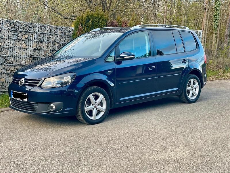 Gebraucht VW Touran 140 PS (102 kW) 2013 Blau Van / Kleinbus