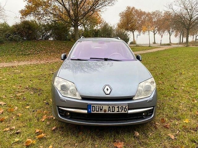 Gebraucht Renault Laguna GrandTour Initiale 173 PS (127 kW) 2008 Silber Kombi