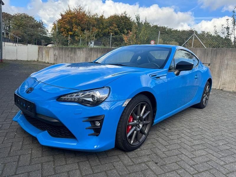 Schwarz Gebraucht 2017 Toyota GT86 GT | 27.900 € (Teuer) - Bild 1/4