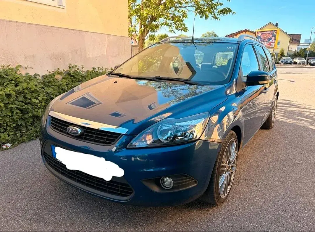 Gebraucht Ford Focus 115 PS (84 kW) 2009 Blau Kombi
