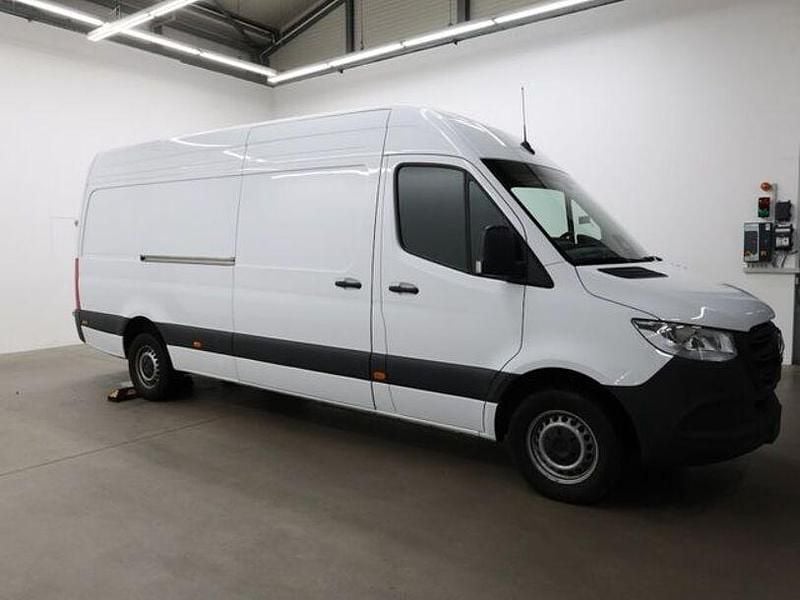 Gebraucht Mercedes Sprinter 170 PS (125 kW) 2025 Arktikweiss Van