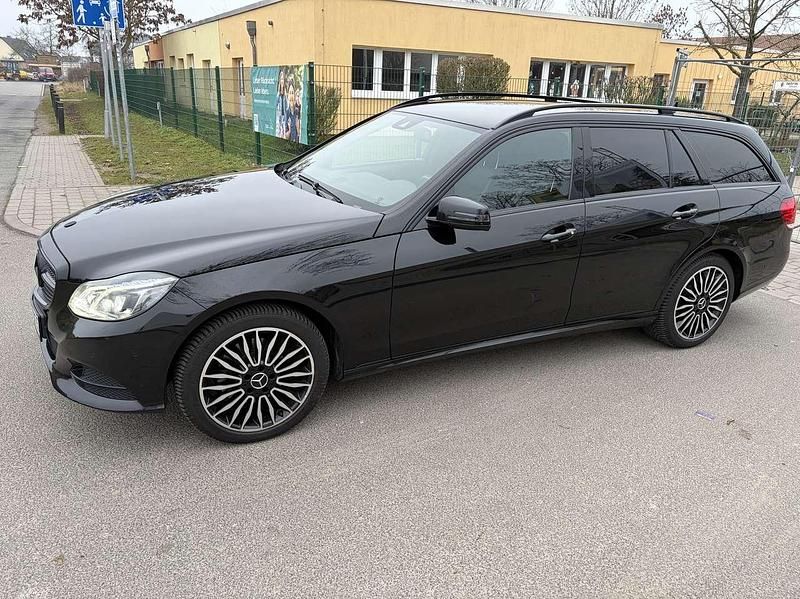 Gebraucht Mercedes E250 204 PS (150 kW) 2013 Schwarz Kombi