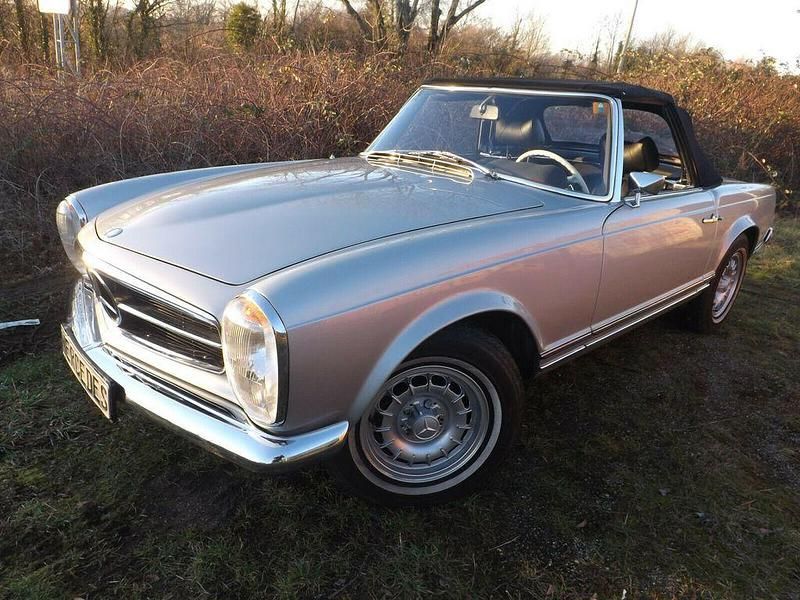Silber Gebraucht 1971 Mercedes SL280 Cabrio | 98.500 € - Bild 1/4