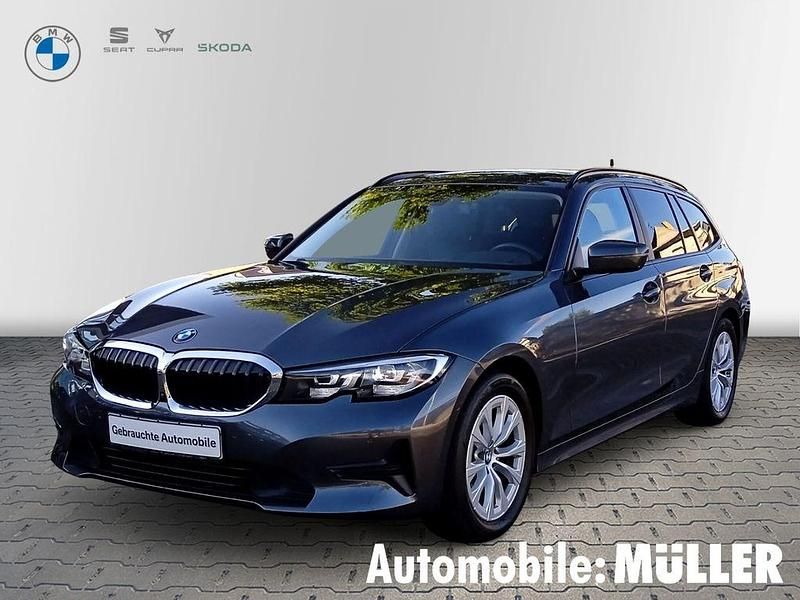 Grau Gebraucht 2020 BMW 320 Advantage Kombi | 27.350 € (Etwas zu teuer) - Bild 1/4