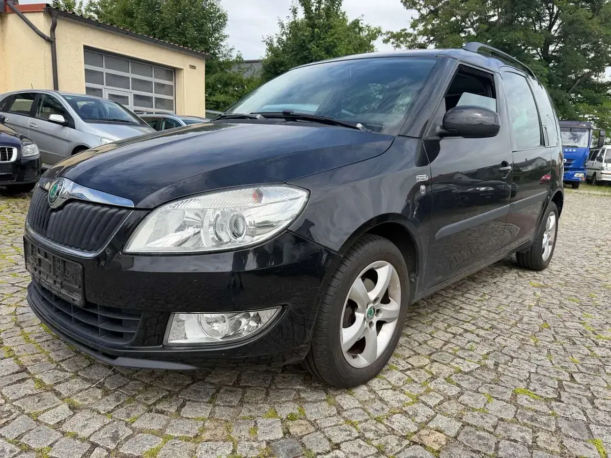 Gebraucht Skoda Roomster Ambition 86 PS (63 kW) 2012 Schwarzmagic perleffekt Van / Kleinbus