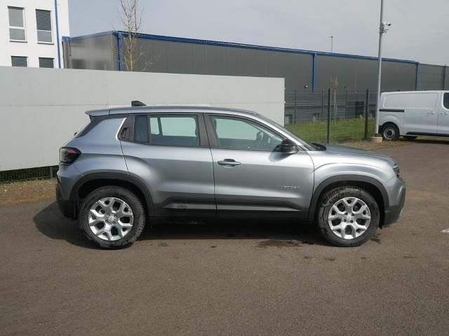 Usado Jeep Avenger Altitude 101 HP (74 kW) 2024 Cinzento SUV