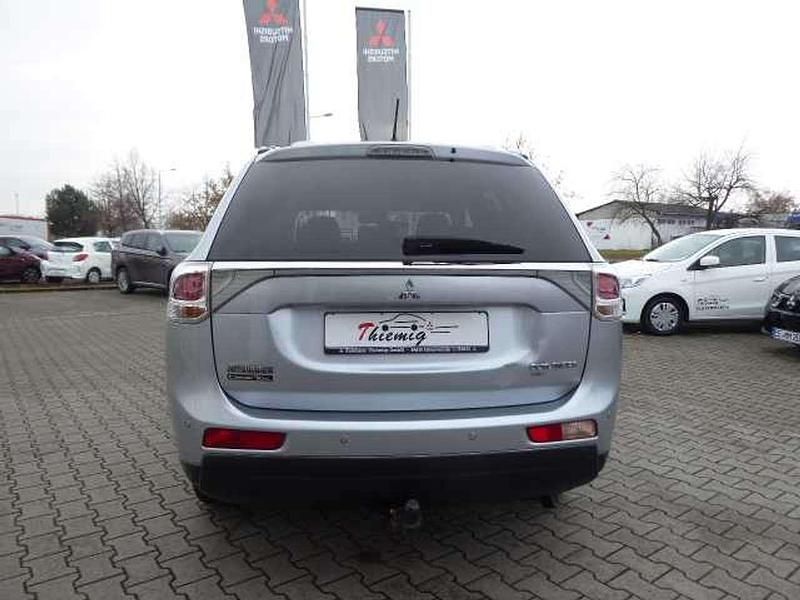 Gebraucht Mitsubishi Outlander Invite 150 PS (110 kW) 2013 Coolsilber SUV